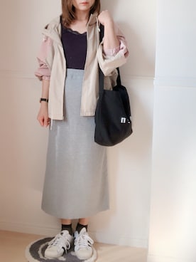 「LAKOLE（ラコレ）のアイテム（マウンテンパーカー）」を使った、hitomiさん（レディース・158cm）の春コーディネート