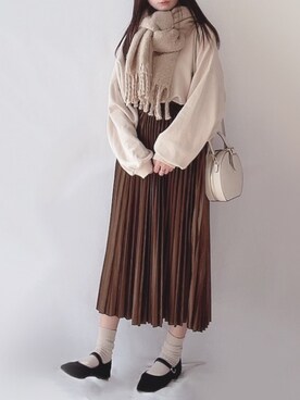 「ベロアスカート」｜「アイテム（パンプス）」を使った、hitomiさん（レディース・158cm）の冬コーディネート
