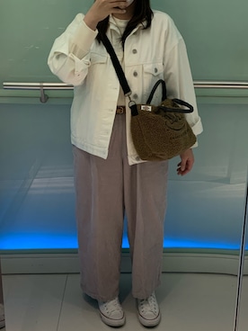 「H&M（エイチ・アンド・エム）のアイテム（ジャケット/アウター、ホワイト系）」を使った、キャシーさん（レディース・160cm）の冬コーディネート