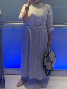 「MARC JACOBS（マークジェイコブス）のアイテム（トートバッグ）」を使った、キャシーさん（レディース・160cm）の春コーディネート