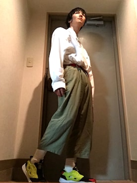 「Reebok（リーボック）のアイテム（スニーカー、イエロー系）」を使った、GiGiさん（メンズ・180cm）の春コーディネート