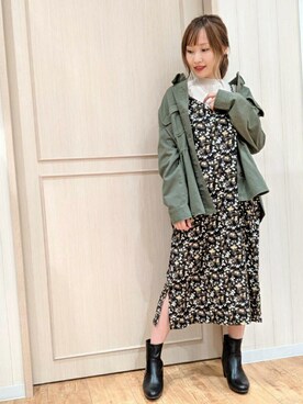「ミニタリー」｜「アイテム（ブルゾン）」を使った、himiさん（レディース・160cm）の秋コーディネート