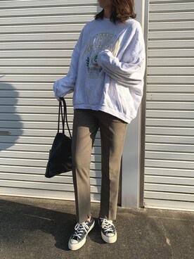「スエット」｜「アイテム（チノパンツ）」を使った、achitaさん（レディース・168cm）の秋コーディネート