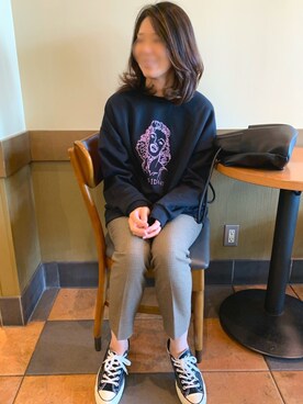 「スエット」｜「アイテム（チノパンツ）」を使った、achitaさん（レディース・168cm）の秋コーディネート