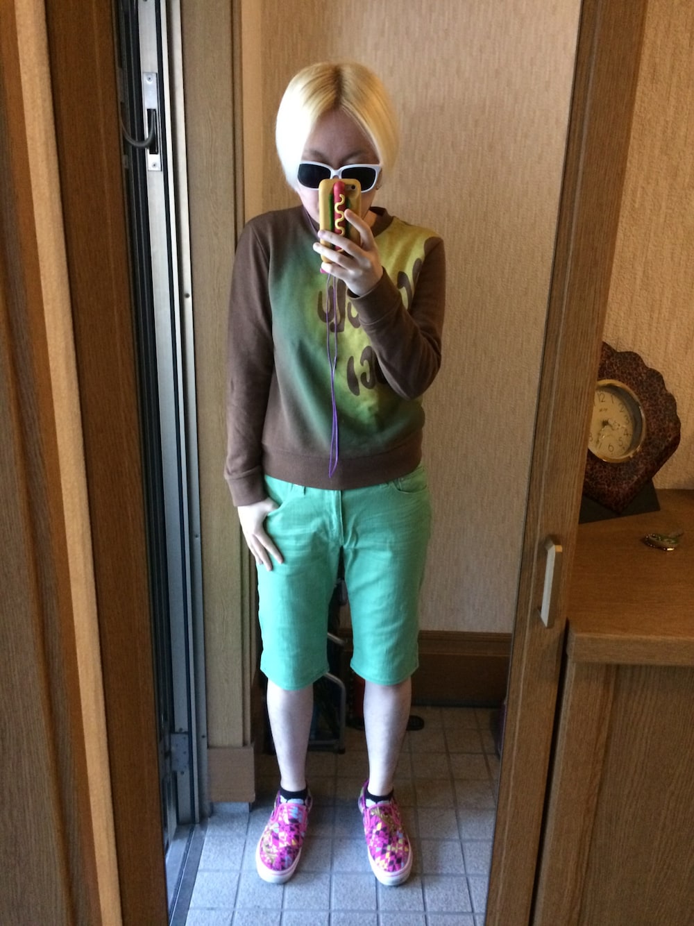 「VANS、COCOLULU、リメイク、REMAKE」｜「VANSのアイテム（スニーカー、ピンク系）」を使った、keiさん（メンズ・160cm）の秋コーディネートの1枚目の写真