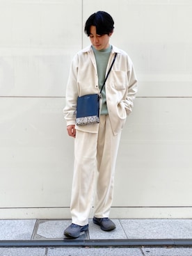 「JUNRED（ジュンレッド）のアイテム（ショルダーバッグ）」を使った、umesakiさん（メンズ・165cm）の秋コーディネート