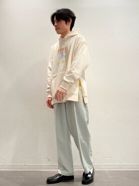 「JUNRED（ジュンレッド）の【it iCON 2021 SS第一弾】 it iCONドラマティックパーカー（パーカー、ホワイト系）」を使った、umesakiさん（メンズ・165cm）の冬コーディネート