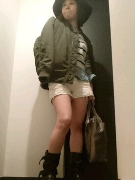 「DOUBLE STANDARD CLOTHING（ダブルスタンダードクロージング）のアイテム（デニムパンツ、ホワイト系）」を使った、Yuriko  Tsuneokaさん（レディース・155cm）の秋コーディネート