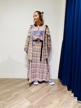 「アイテム（ダウンジャケット/コート、パープル系）」を使った、コーディネートスタッフさん（レディース・148cm）の冬コーディネート