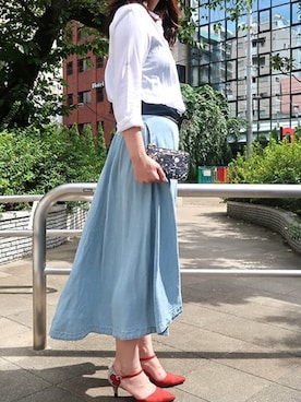 「水色」｜「アイテム（財布/小物）」を使った、AKAさん（レディース・157cm）の秋コーディネート