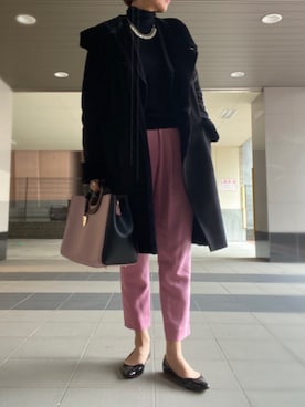 「カラーパンツ」｜「アイテム（ムートンコート）」を使った、cocoromifashionさん（レディース・168cm）の冬コーディネート