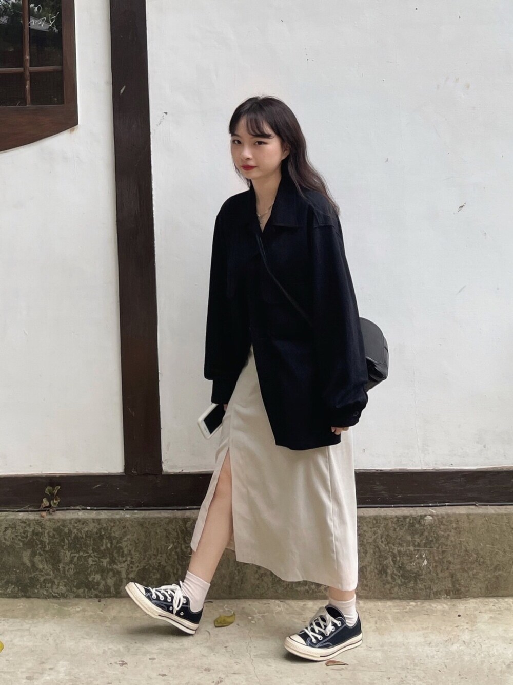 「ootd、コーヒーカラーコーデバトン、UNIQLO、converse、動物モチーフ」｜「muuraのアイテム（スカート、ホワイト系）」を使った、mizukiさん（レディース・153cm）の秋コーディネートの1枚目の写真