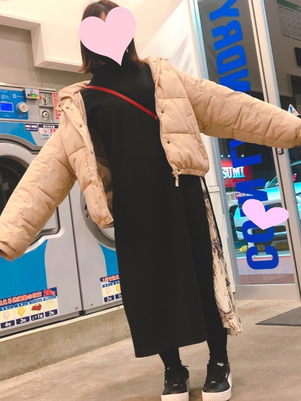 「休日スタイル、大人カジュアル、ワンピース、おしゃれさんと繋がりたい、黒、裏起毛ワンピース、La-gemme、ネットショップ、ロングワンピース」｜「La-gemmeの裏起毛サイドプリーツワンピース（ワンピース、ブラック系）」を使った、りなちさん（レディース・153cm）の冬コーディネートの1枚目の写真
