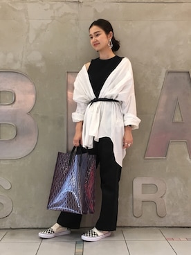 「アイテム（トートバッグ、パープル系）」を使った、MARUERIさん（レディース・164cm）の夏コーディネート