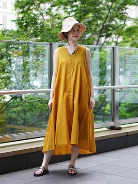 「アイテム（タンクトップ、ブルー系）」を使った、MARUERIさん（レディース・164cm）の夏コーディネート