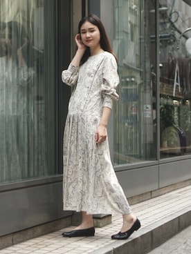 「スタッフセンバツ」｜「アイテム（バレエシューズ）」を使った、MARUERIさん（レディース・164cm）の秋コーディネート