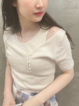 「肌見せ」｜MARUERIさん（レディース・164cm）の春コーディネート