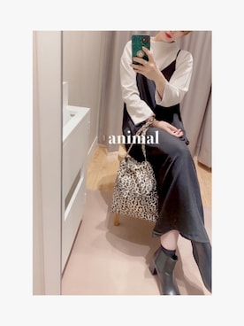 「JIMMY CHOO（ジミーチュウ）のアイテム」を使った、takapiiさん（レディース・160cm）の秋コーディネート