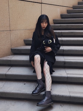 「Dr. Martens（ドクターマーチン）のアイテム（ブーツ、ブラック系）」を使った、G aさん（レディース・160cm）の秋コーディネート