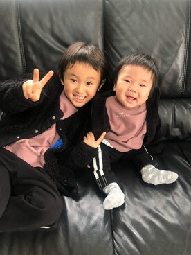 「Lee（リー）のアイテム（ノーカラージャケット）」を使った、緋彩×緋志さん（キッズ・110cm）の冬コーディネート