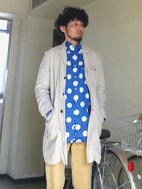 「confect（コンフォクト）のアイテム（チェスターコート）」を使った、salsichaさん（メンズ・175cm）の春コーディネート