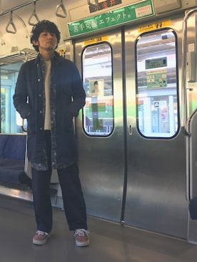 「confect（コンフォクト）のアイテム（チェスターコート）」を使った、salsichaさん（メンズ・175cm）の冬コーディネート