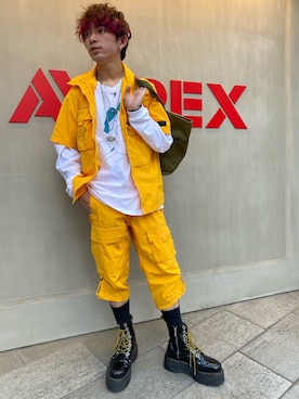 「アイテム（カーゴパンツ、イエロー系）」を使った、たつやさん（メンズ・165cm）の春コーディネート