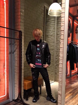 「金髪」｜「アイテム（ブルゾン）」を使った、カイさん（メンズ・176cm）の秋コーディネート