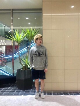 「アイテム（ルームウェア、ブルー系）」を使った、カイさん（メンズ・176cm）の春コーディネート