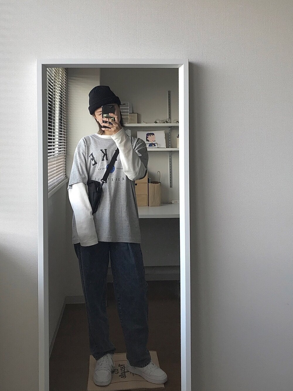 「古着、メンズライク、used、ビーニー、NIKE、レイヤードスタイル」｜「NIKEのアイテム（Tシャツ/カットソー、グレー系）」を使った、ほさん（レディース・162cm）の秋コーディネートの1枚目の写真
