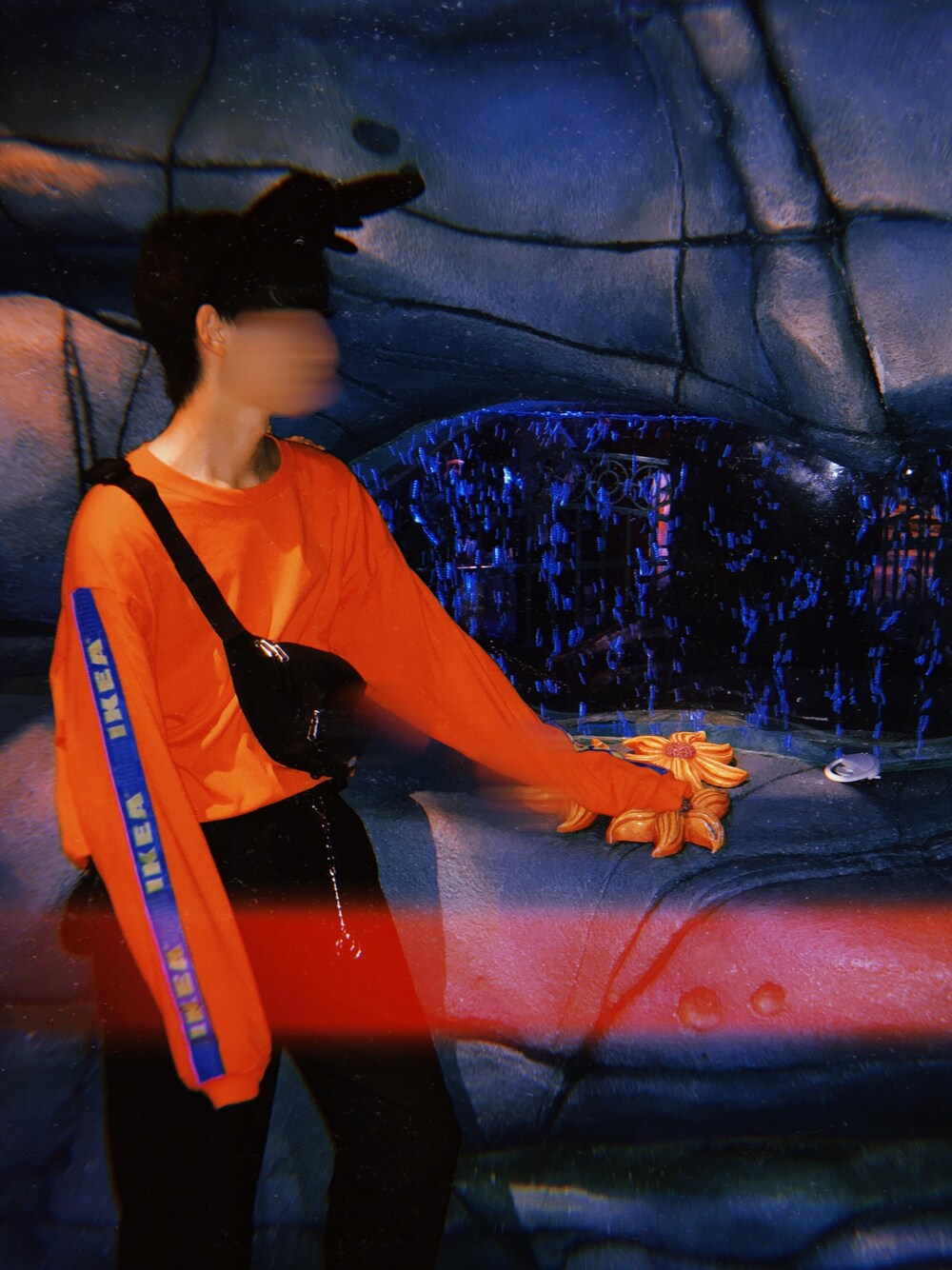「今日のコーデ、秋のコーデ、ロンT、おしゃれさんと繋がりたい、disney、高校生」｜「IKEAのアイテム（Tシャツ/カットソー、オレンジ系）」を使った、1Dさん（メンズ・173cm）の秋コーディネートの1枚目の写真