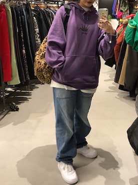 「ストリート女子」｜「アイテム（パーカー）」を使った、Sally さん（レディース・167cm）の秋コーディネート