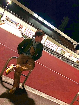 「carhartt」｜「アイテム（MA-1）」を使った、べくさん（メンズ・175cm）の春コーディネート