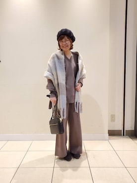 「アイテム（モカシン/デッキシューズ、グレー系）」を使った、coen りょうまるさん（レディース・158cm）の秋コーディネート