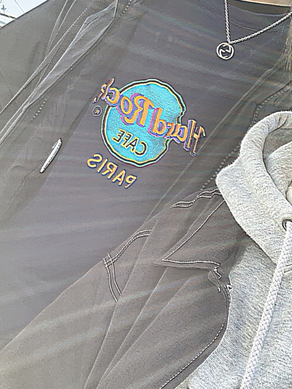 「カップル、古着好きな人と繋がりたい」｜「Hard Rock Cafeのアイテム（スウェット、その他）」を使った、舞さん（レディース・155cm）の冬コーディネートの1枚目の写真
