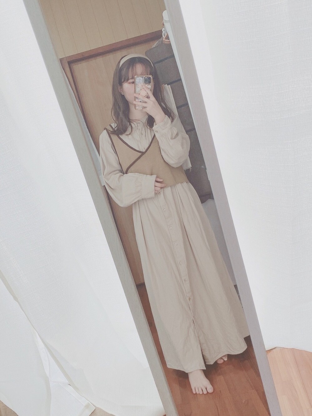 「チョコ色に染まれ、ブラウンコーデ、淡色コーデ、淡色女子、#ootd、低身長、低身長コーデ、カチューシャ、ベージュコーデ、ブーツ」｜「3coinsのアイテム（カチューシャ、ベージュ系）」を使った、詩星さん（レディース・139cm）の冬コーディネートの1枚目の写真