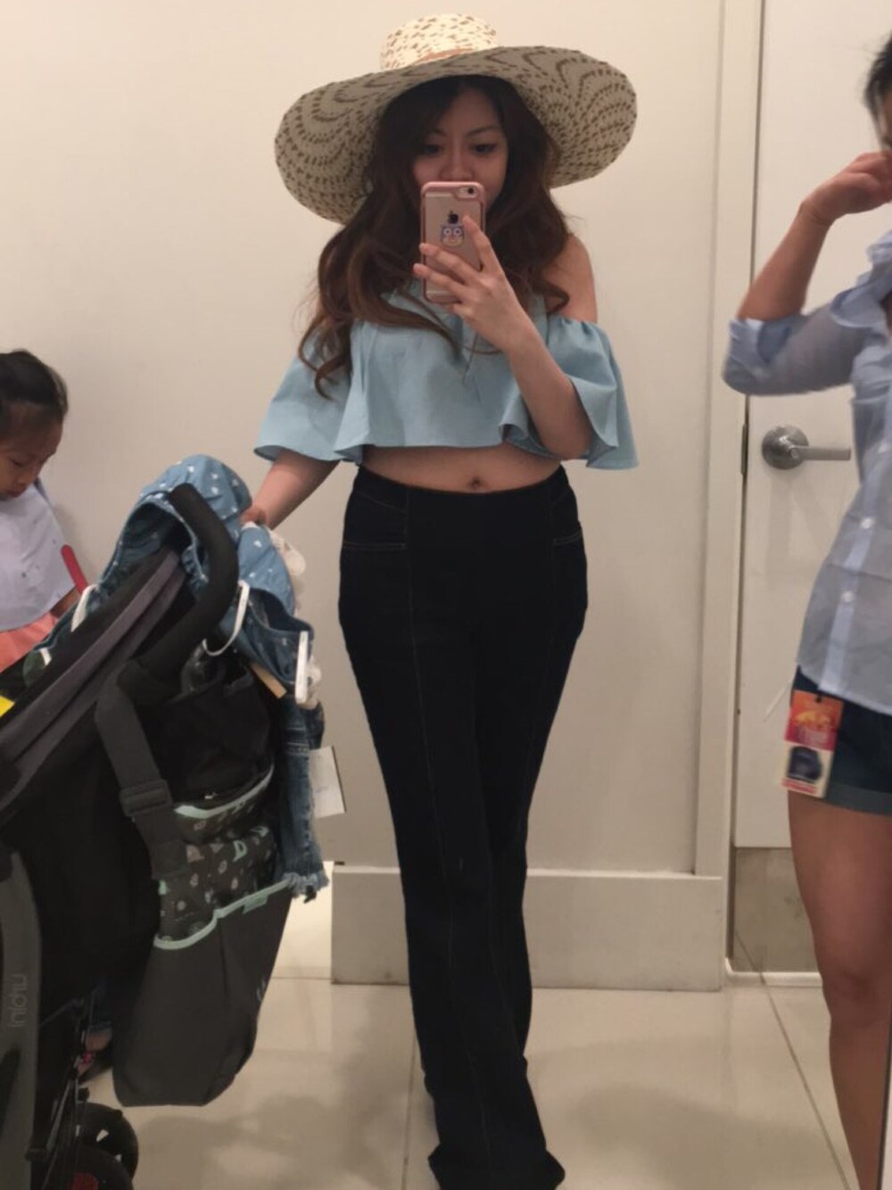 「springstyle2017、beach、TANKTOP」｜「Papayaのアイテム（ハット、ベージュ系）」を使った、Terry Nguyenさん（レディース・160cm）の春コーディネートの1枚目の写真