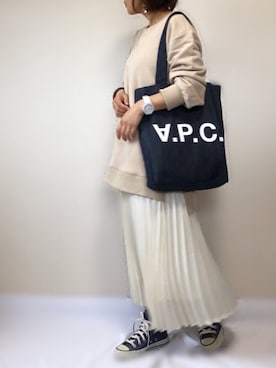 「リップスター」｜「アイテム（腕時計）」を使った、uaさん（レディース・153cm）の秋コーディネート