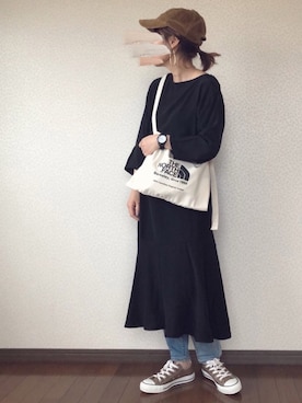 「ZOZO（ゾゾ）のスリムテーパードデニムパンツ［WOMEN］（デニムパンツ）」を使った、uaさん（レディース・153cm）の春コーディネート