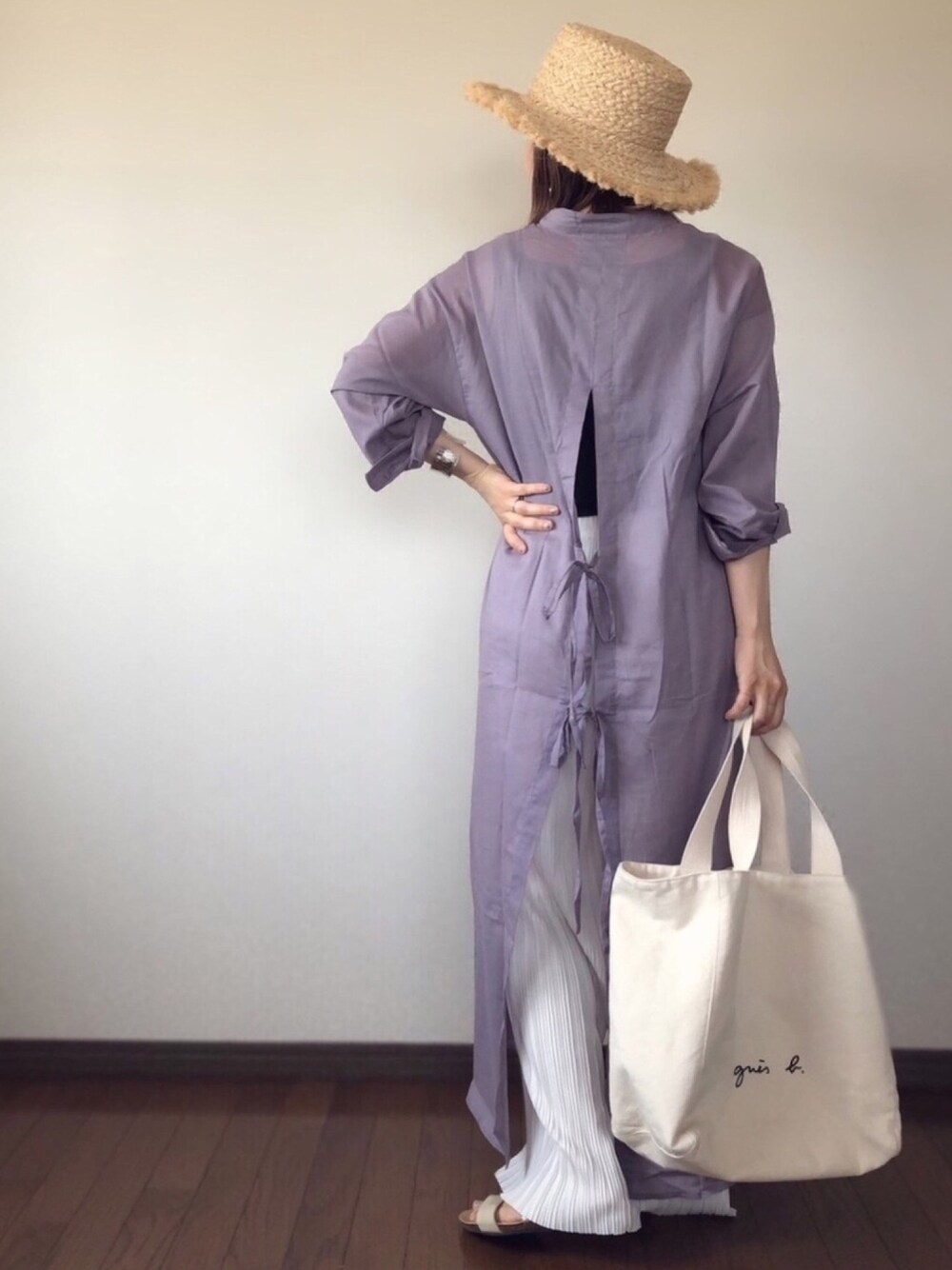 「アントマリーズ、auntmarie's 、アンティローザホリデー、arholiday、バックリボン、ロングシャツワンピ、シャツワンピ、カンカン帽、低身長、春夏コーデ」｜「Auntie Rosa Holidayのミニプリーツワイドパンツ（その他パンツ、ホワイト系）」を使った、uaさん（レディース・153cm）の夏コーディネートの1枚目の写真