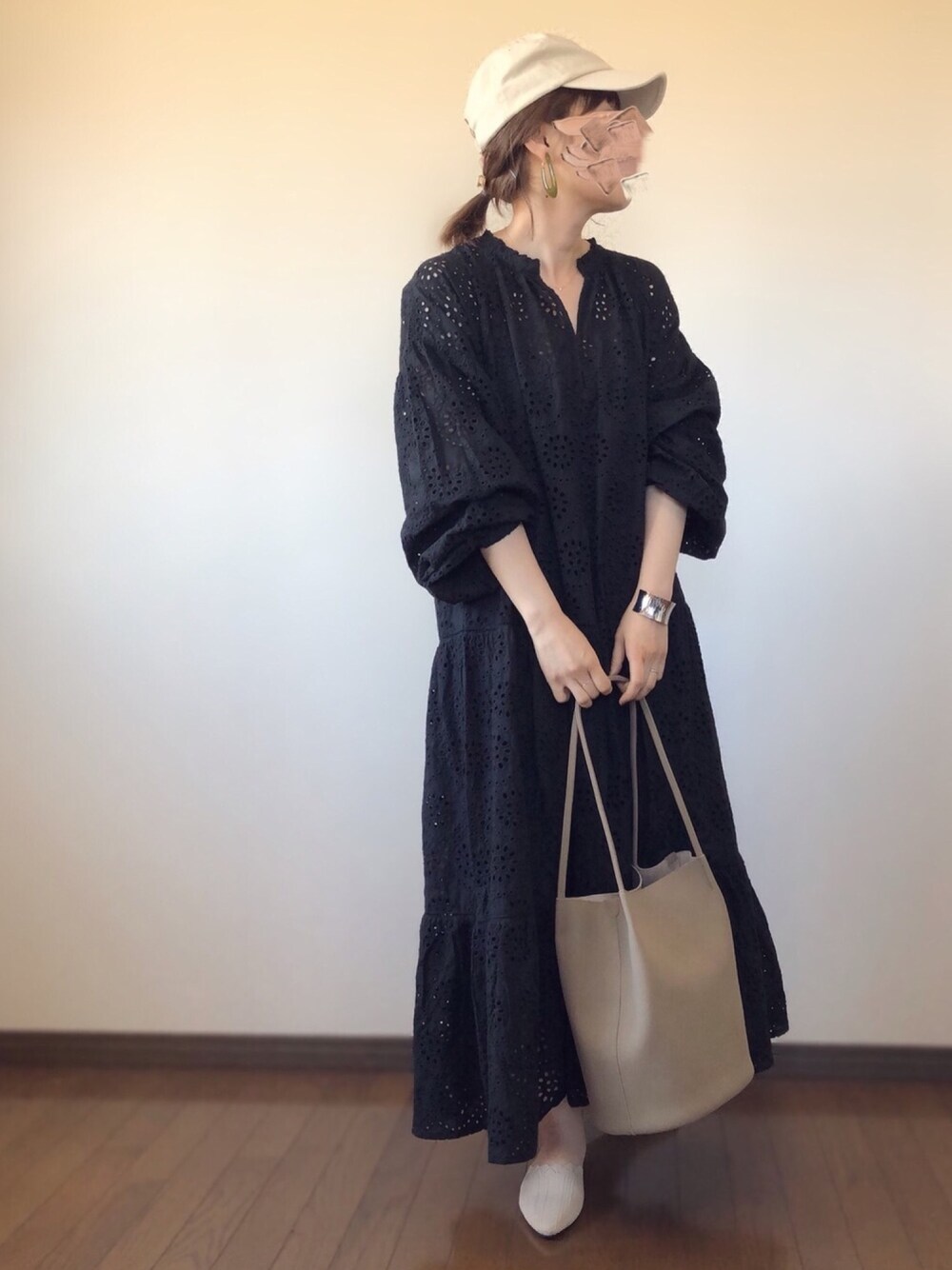 「低身長、ママコーデ、キャップ、カットワークレース、Goldy、petitcro、アンティローザホリデー、arholiday」｜「TODAYFULのエコスエードショルダーバッグ（ショルダーバッグ、ブラウン系）」を使った、uaさん（レディース・153cm）の夏コーディネートの1枚目の写真