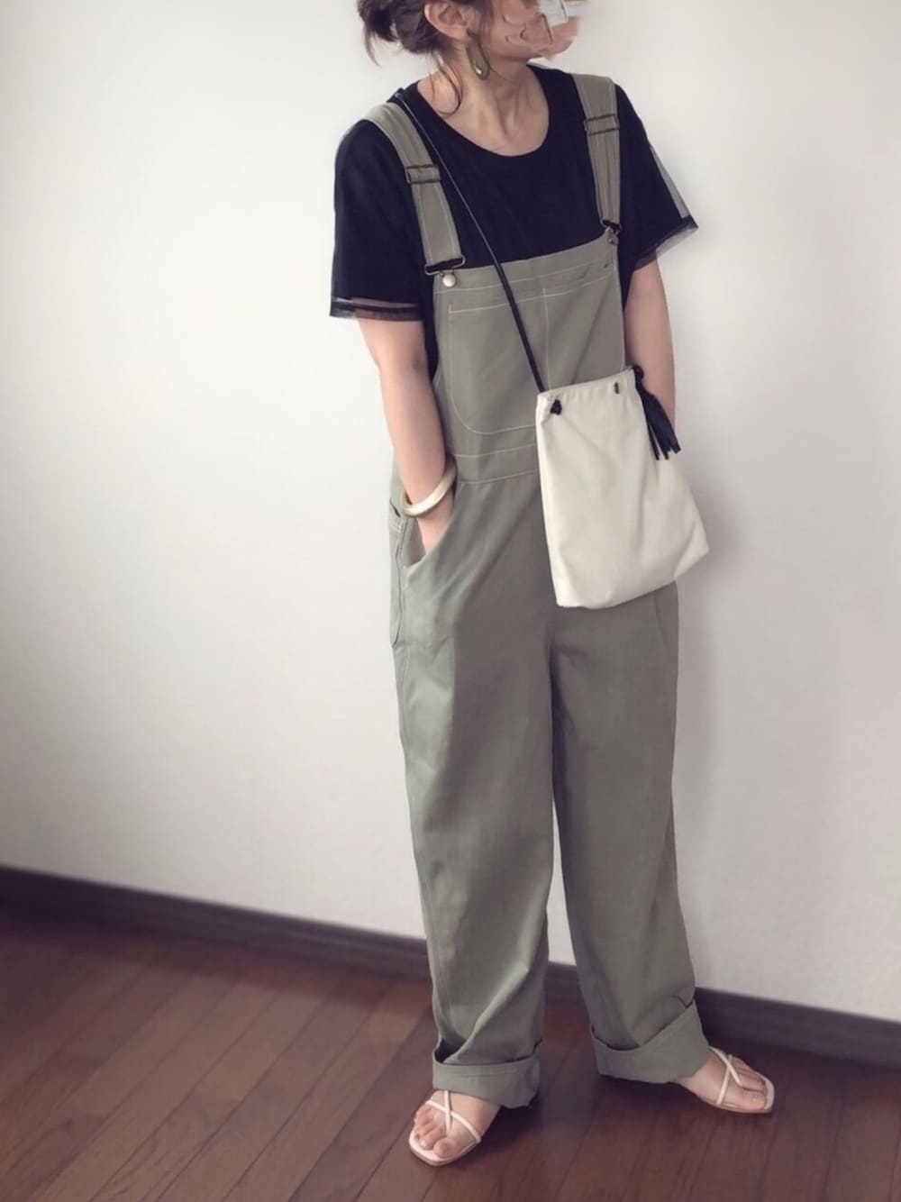「リベリー、riberry、アンブルネージュ、AmbreNeige、アンティローザホリデー、arholiday、Goldy、チュールTシャツ、サロペット」｜「Riberryの配色ステッチサロペット（サロペット/オーバーオール、グリーン系）」を使った、uaさん（レディース・153cm）の夏コーディネートの1枚目の写真
