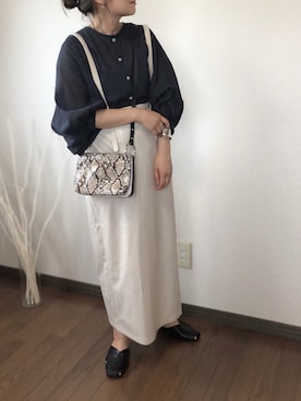 「petitcro（プティクロ）のpetitcro  ワイドバングル PCKB1901001（バングル/リストバンド）」を使った、uaさん（レディース・153cm）の秋コーディネート