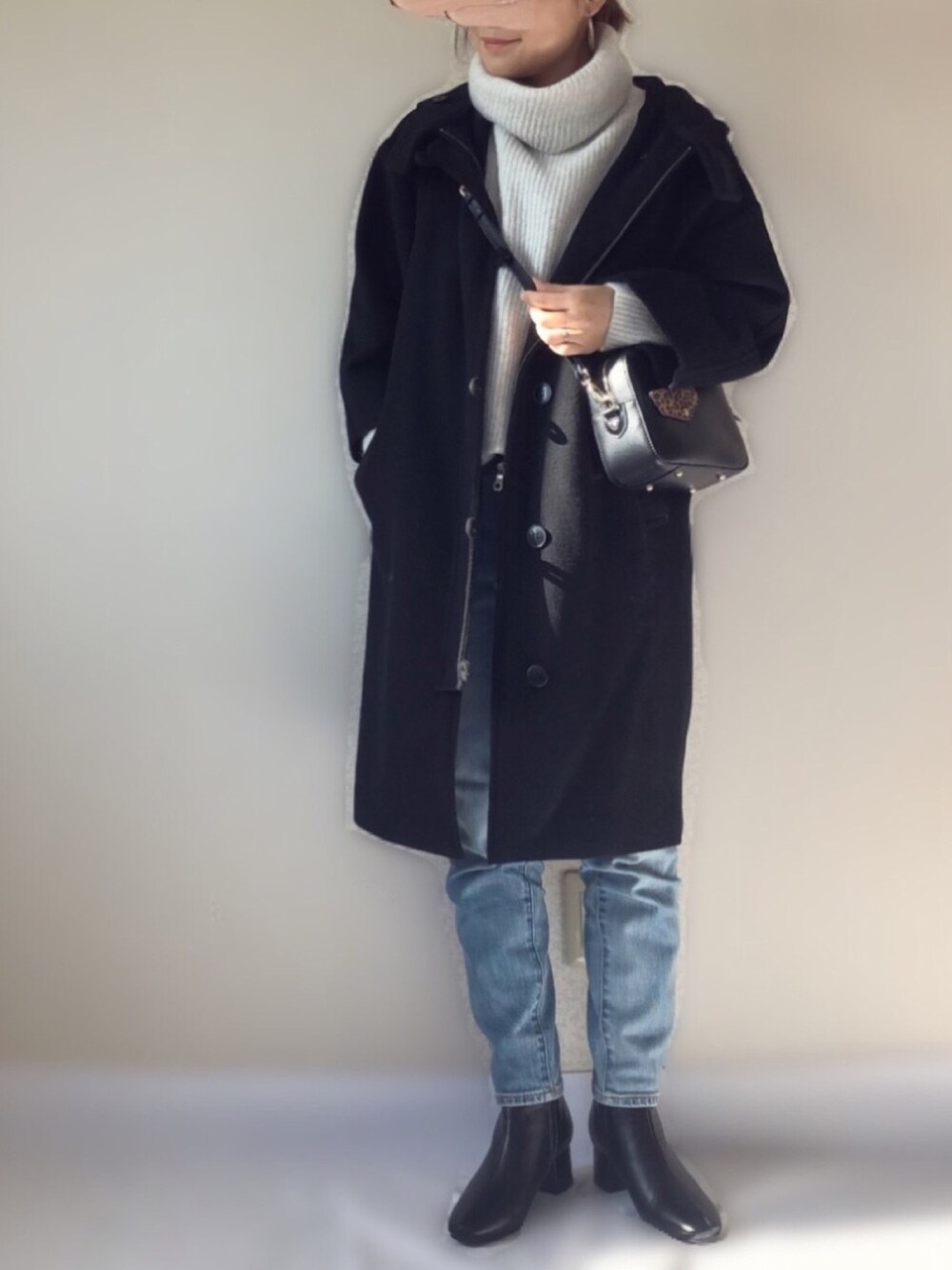 「年末WEAR感謝祭、サニーレーベル、Sonny　Label、カジュアルコーデ、ダッフルコート、ショートブーツ、おしゃれさんと繋がりたい、キレイめ、パピヨネ(PAPILLONNER)、PAPILLONNER(PAPILLONNER)」｜「URBAN RESEARCH Sonny Labelのオフタートルストレッチニット（ニット/セーター、ホワイト系）」を使った、uaさん（レディース・153cm）の冬コーディネートの1枚目の写真
