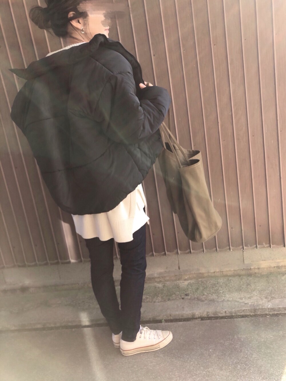 「LEE、EDWIN、チャコクローゼット、chacocloset、エコダウン、apretro、riberry、大人カジュアル、低身長コーデ、秋冬コーデ」｜「Chaco closetのボリュームカラーエコダウンジャケット（ダウンジャケット/コート、ブラック系）」を使った、uaさん（レディース・153cm）の秋コーディネートの1枚目の写真