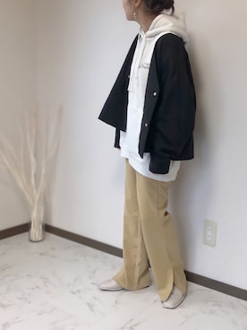 「スリットパンツ」｜「アイテム（ノーカラージャケット）」を使った、uaさん（レディース・153cm）の冬コーディネート