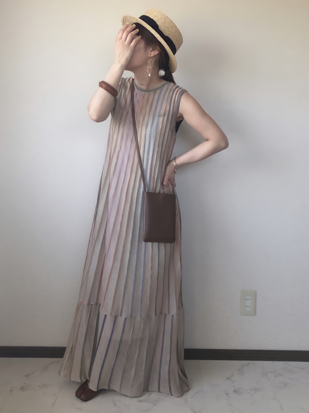 「lagnamoon、ラグナムーン、ポルカドット、polcadot、カンカン帽、ロングワンピース」｜「LAGUNAMOONのシアーレインボーニットワンピース（ワンピース、ベージュ系）」を使った、uaさん（レディース・153cm）の春コーディネートの1枚目の写真