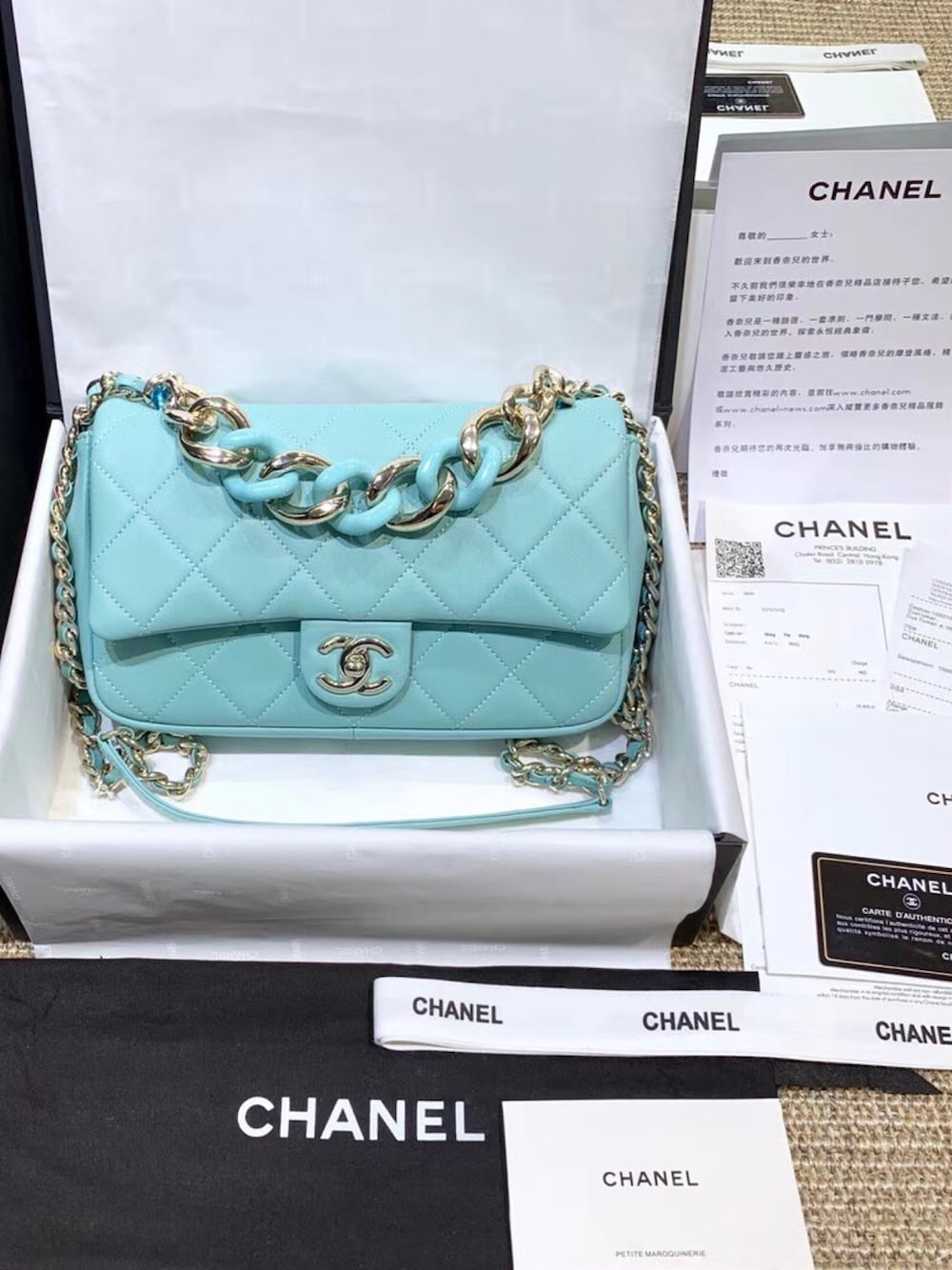 「夏、大好き、ファンション、友達」｜「CHANELのアイテム（ショルダーバッグ、その他）」を使った、amydazebu1さん（レディース・160cm）の夏コーディネートの1枚目の写真
