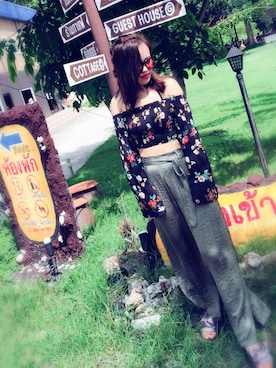 「PULL&BEAR（プルアンドベア）のアイテム（トップス、その他）」を使った、Vera Yangさん（レディース）の春コーディネート
