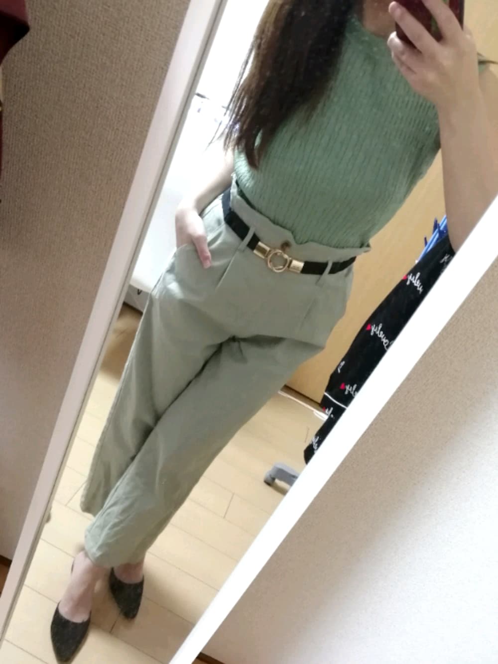 「グリーン、夏、オトナカジュアル、ラクチンコーデ、プチプラ、しまむら、おしゃれさんと繋がりたい、休日スタイル、きれいめカジュアル、激安コーデ」｜「しまむらのアイテム（トップス、グリーン系）」を使った、yunさん（レディース・155cm）の夏コーディネートの1枚目の写真